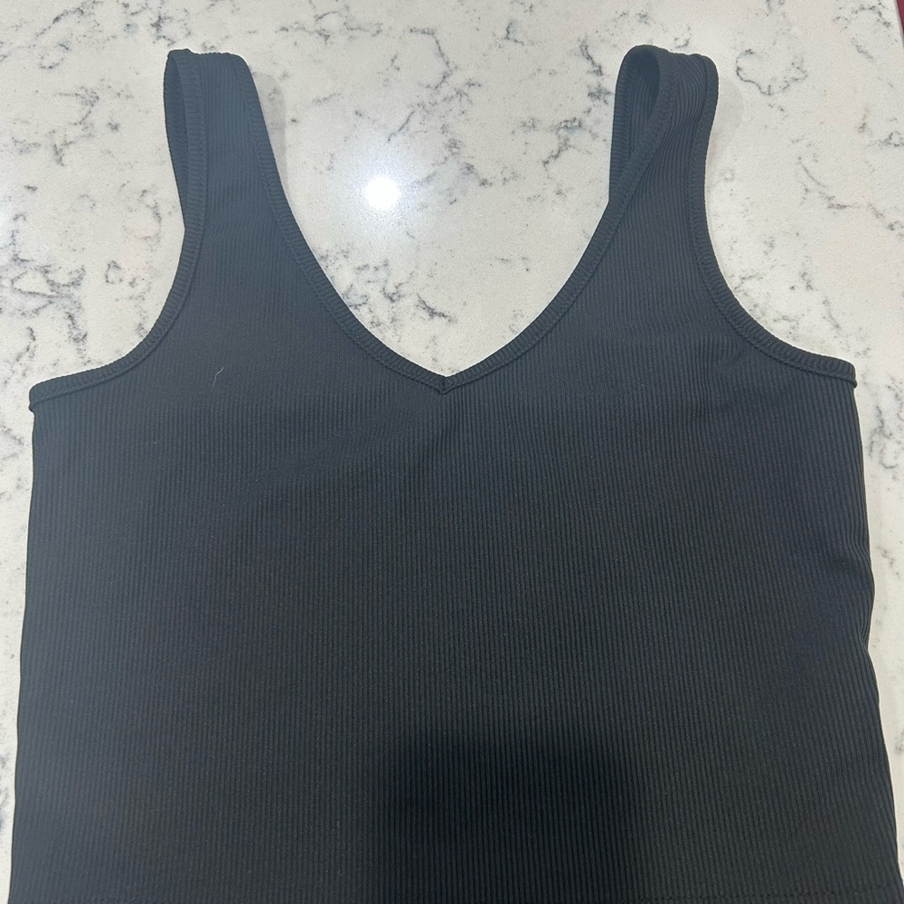 SHEIN Black Ribbed Crop Top